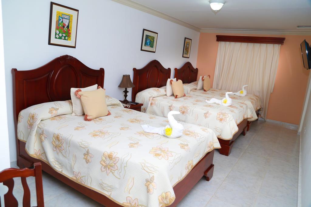 Hotel Los Jardines Santiago De Los Caballeros Eksteriør bilde