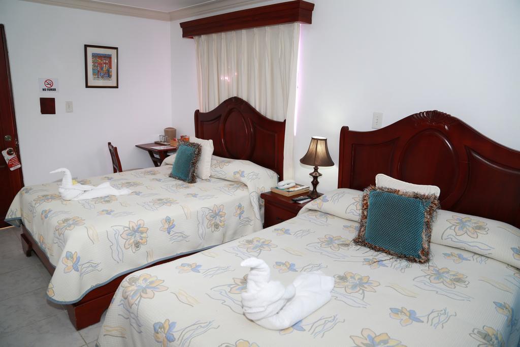 Hotel Los Jardines Santiago De Los Caballeros Eksteriør bilde