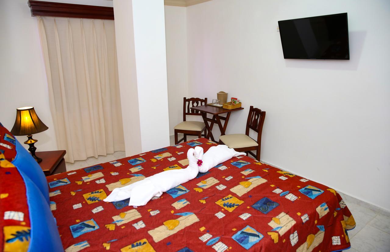 Hotel Los Jardines Santiago De Los Caballeros Eksteriør bilde
